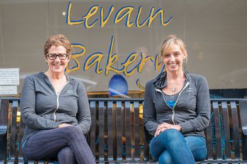 Levain Bakery 11 Bakeries Cookies Upper West Side