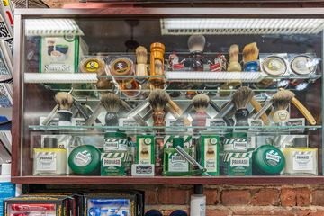 The Men's Lounge Barbershop & Spa 3 Barber Shops Uptown East Upper East Side