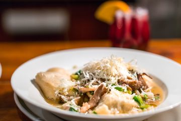 Heidi's House 8 Bars Beer Bars Wine Bars American Upper East Side Uptown East