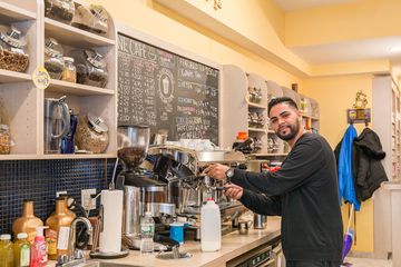 Tisane Pharmacy 5 Pharmacies Tea Shops Cafes Yorkville Upper East Side