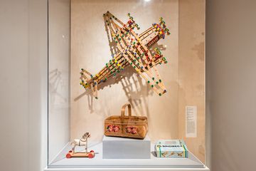 Bard Graduate Center   Decorative Arts, Design History, Material Culture 4 Art and Photography Galleries Upper West Side
