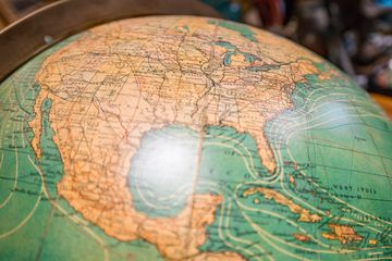 George Glazer Gallery 13 Art and Photography Galleries Antiques Upper East Side