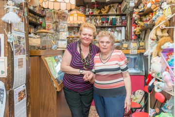 Myzel's Chocolate 15 Chocolate Candy Sweets Midtown West