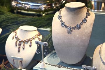 SJ Shrubsole 2 Collectibles Jewelry Antiques Founded Before 1930 Family Owned Upper East Side