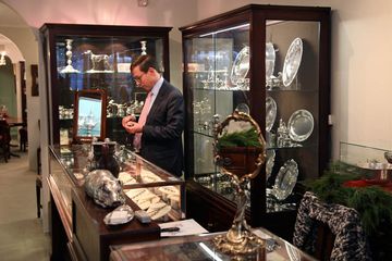 SJ Shrubsole 6 Antiques Collectibles Family Owned Founded Before 1930 Jewelry Upper East Side