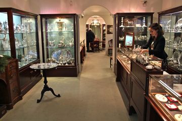 SJ Shrubsole 18 Antiques Collectibles Jewelry Upper East Side
