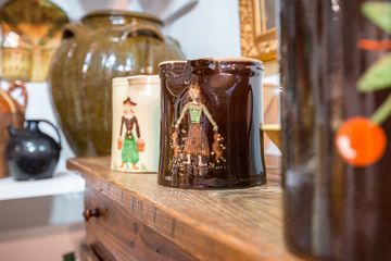 Le Fanion 4 Pottery Antiques Lighting Historic Site West Village