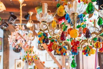 Le Fanion 17 Pottery Antiques Lighting Historic Site West Village