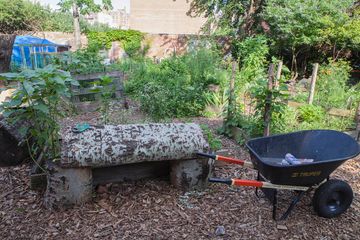El Jardin del Paraiso 5 Gardens East Village Alphabet City Loisaida