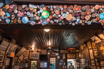 McSorley's Old Ale House 8 American Bars Beer Bars Family Owned Founded Before 1930 Historic Site Irish Pubs Videos East Village