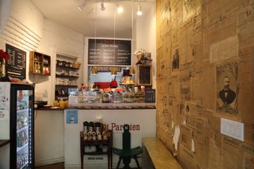 Le Petit Parisien 1 French Sandwiches Cafes GrabGoLunch undefined