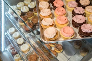 Butter Lane Cupcakes 4 Specialty Cakes Bakeries Cupcakes East Village