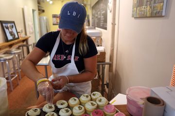 Butter Lane Cupcakes 22 Specialty Cakes Bakeries Cupcakes East Village