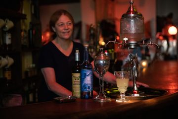 William Barnacle Tavern 3 Bars Founded Before 1930 East Village