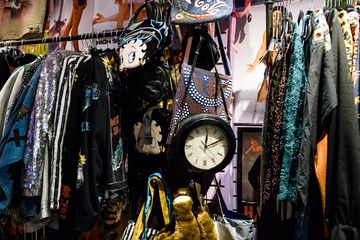 Spark Pretty 21 Vintage Women's Clothing Mens Clothing East Village