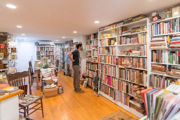 Bonnie Slotnick 5 Bookstores West Village