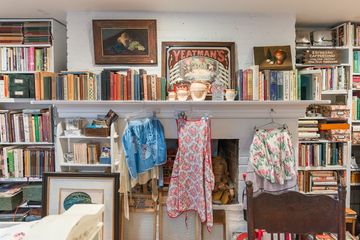 Bonnie Slotnick 9 Bookstores West Village