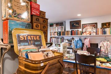 Bonnie Slotnick 10 Bookstores West Village