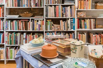 Bonnie Slotnick 12 Bookstores West Village