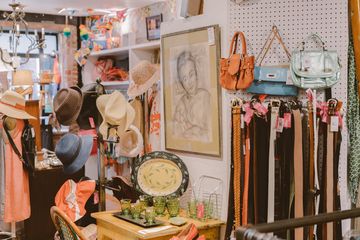 Housing Works 4 Thrift Shops Vintage West Village