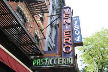 Veniero's Pasticceria 8 Bakeries Cafes Family Owned East Village
