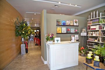 FlowerSchool New York 5 Schools West Village