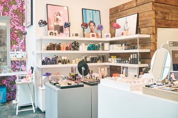 Wonderland Beauty Parlor 21 Hair Salons Chelsea Art Gallery District