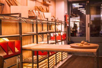 Breads Bakery and Stretch Pizza 1 Pizza Bakeries Breakfast Videos GrabGoLunch undefined