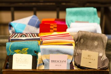 Rothman's 18 Videos Mens Clothing Founded Before 1930 Gramercy