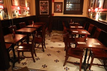 Old Town Bar 13 Bars Flatiron