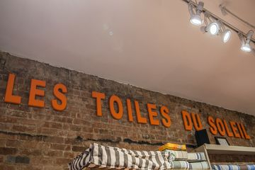 Les Toiles Du Soleil 3 Fabric and Upholstery Mens Shoes Videos Women's Shoes Garment District Hells Kitchen Hudson Yards