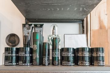 Smith & Brit 3 Facials Skin Care and Makeup Chelsea