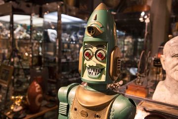 Mantiques Modern 5 Antiques Furniture and Home Furnishings Chelsea