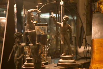 Mantiques Modern 6 Antiques Furniture and Home Furnishings Chelsea