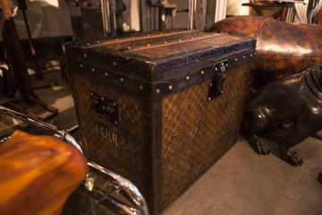 Mantiques Modern 15 Antiques Furniture and Home Furnishings Chelsea