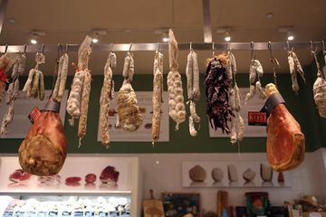 Eataly 7 Italian Bars Grocery Stores Rooftop Bars Wine Shops Flatiron Madison Square Tenderloin