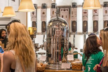 Eataly 36 Italian Bars Grocery Stores Rooftop Bars Wine Shops Flatiron Madison Square Tenderloin