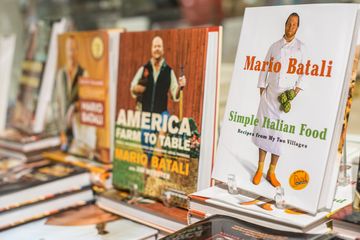 Eataly 22 Italian Bars Grocery Stores Rooftop Bars Wine Shops Flatiron Madison Square Tenderloin