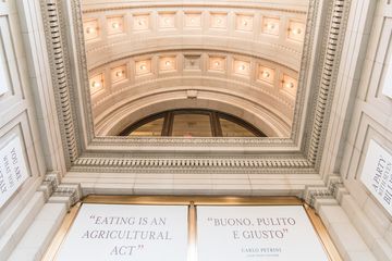 Eataly 70 Italian Bars Grocery Stores Rooftop Bars Wine Shops Flatiron Madison Square Tenderloin