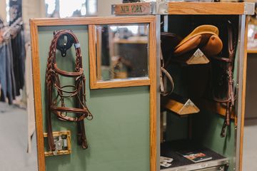 Manhattan Saddlery 11 Founded Before 1930 Sports Equipment Flatiron Nomad