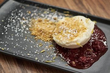 Shay & Ivy 4 American Flatiron Tenderloin