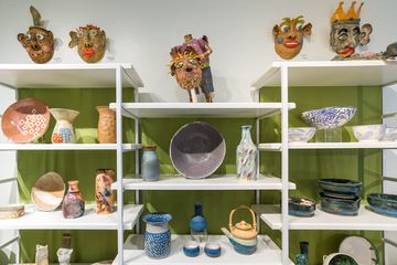 La Mano Pottery 2 Videos Pottery Chelsea Flower District Tenderloin