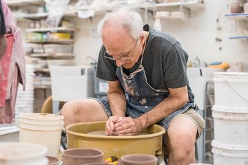 La Mano Pottery 7 Videos Pottery Chelsea Flower District Tenderloin