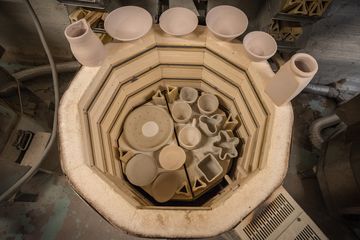 La Mano Pottery 11 Videos Pottery Chelsea Flower District Tenderloin