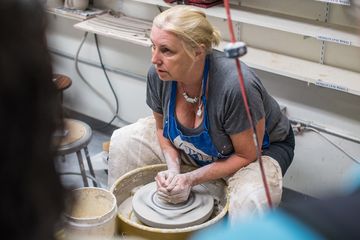 La Mano Pottery 29 Videos Pottery Chelsea Flower District Tenderloin