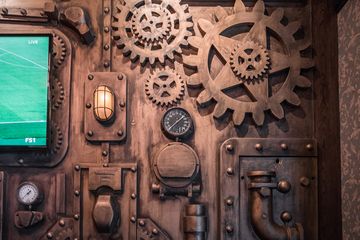 Crompton Ale House 7 Bars Brunch American Flower District Tenderloin Chelsea