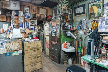 Master Cutting Table Co. 4 Antiques Tenderloin Flatiron