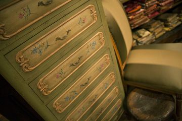 Devon Shops 4 Antiques Furniture and Home Furnishings Nomad Rose Hill Murray Hill