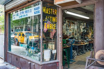 Master Cutting Table Co. 12 Antiques Tenderloin Flatiron