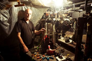 Holographic Studios 20 Videos Art and Photography Galleries Nomad Kips Bay